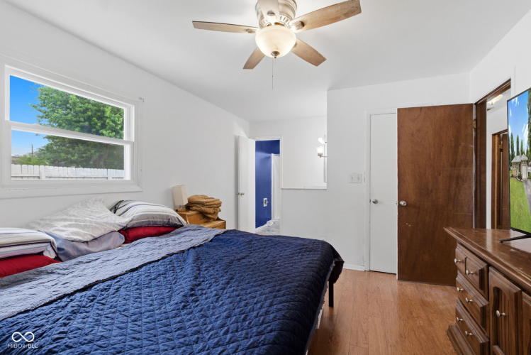 Listing Image 21