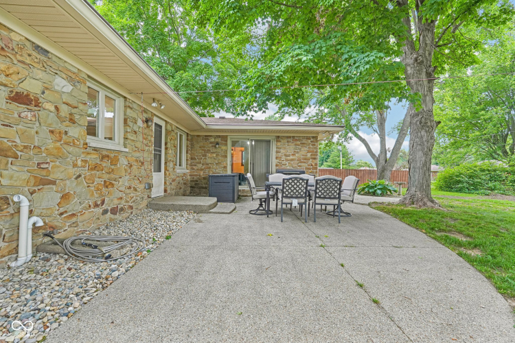 Listing Image 42