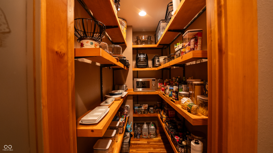 Listing Image 16