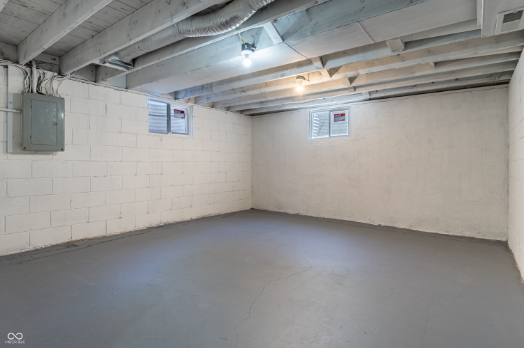Listing Image 18