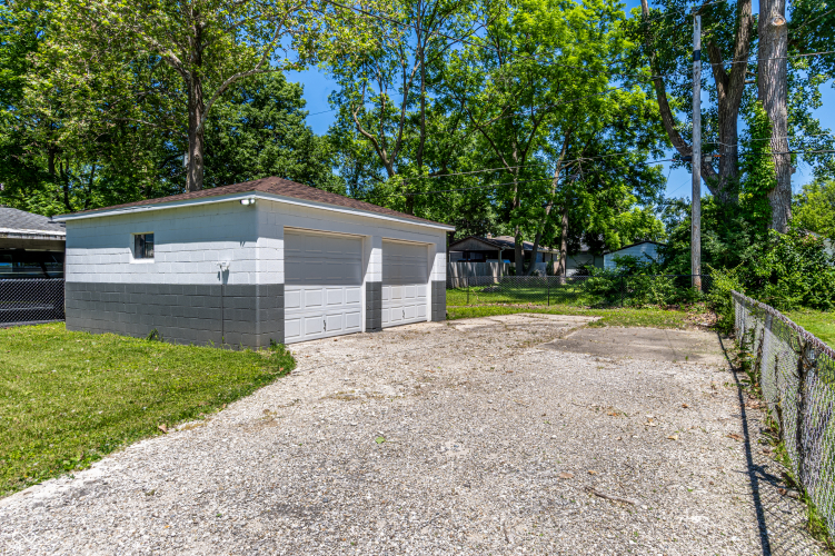Listing Image 19