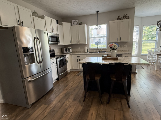 Listing Image 14