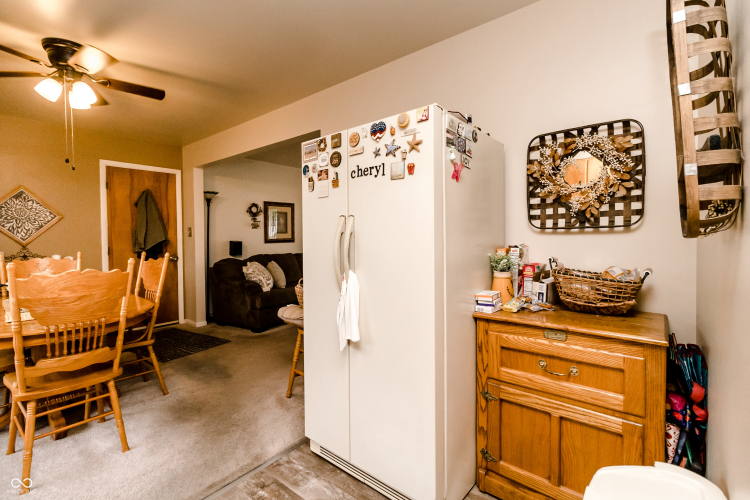 Listing Image 11