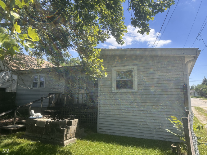 Listing Image 5