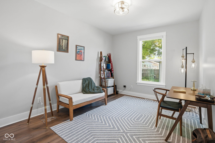 Listing Image 14