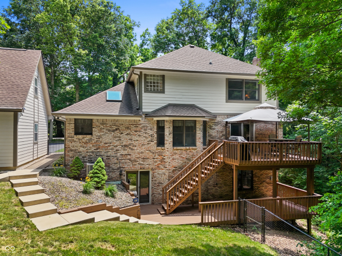 Listing Image 4