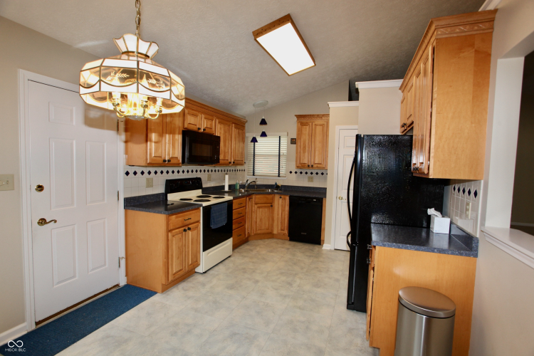 Listing Image 55