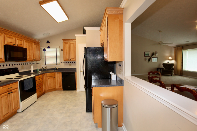 Listing Image 76