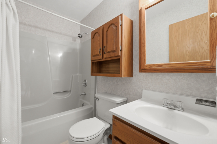 Listing Image 19