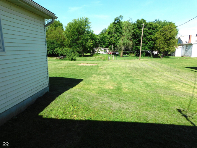 Listing Image 18