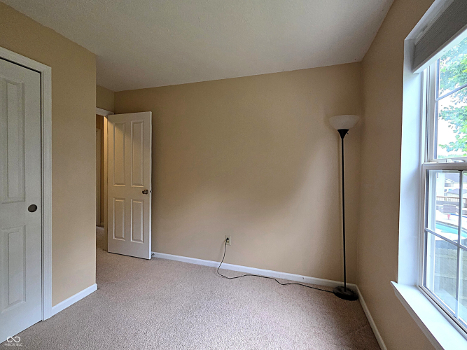 Listing Image 28