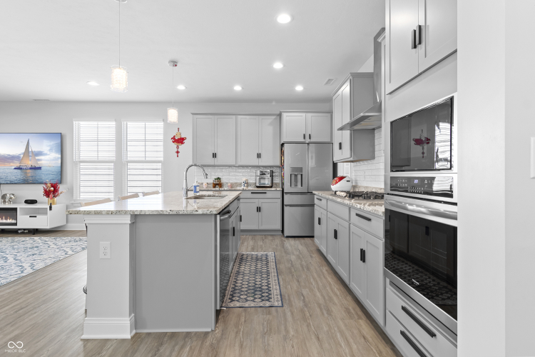 Listing Image 19