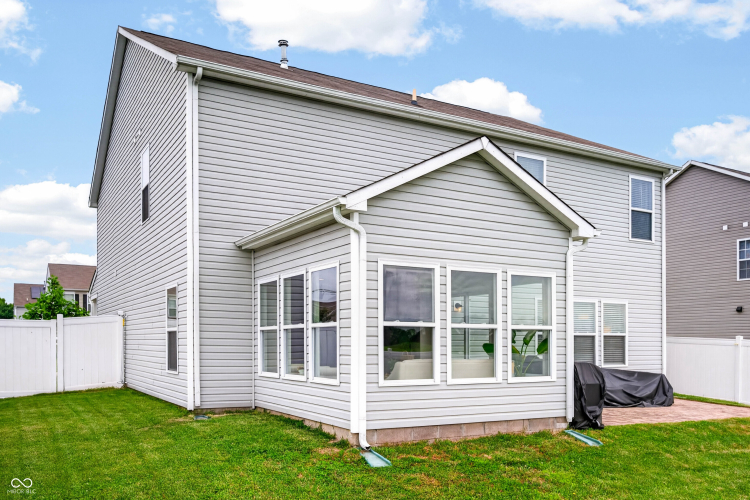 Listing Image 74