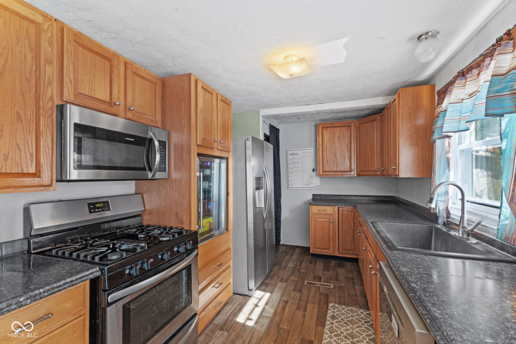 Listing Image 13