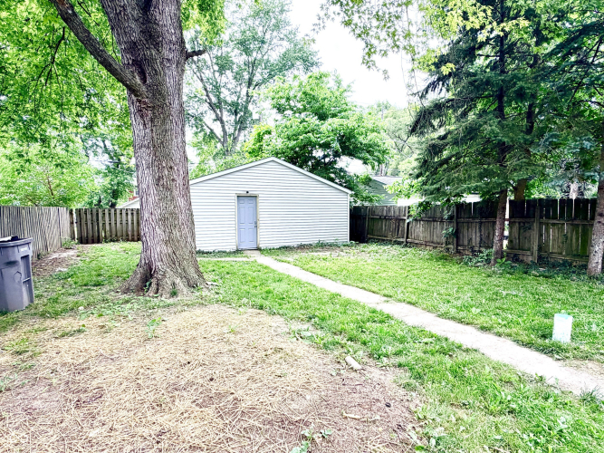 Listing Image 19