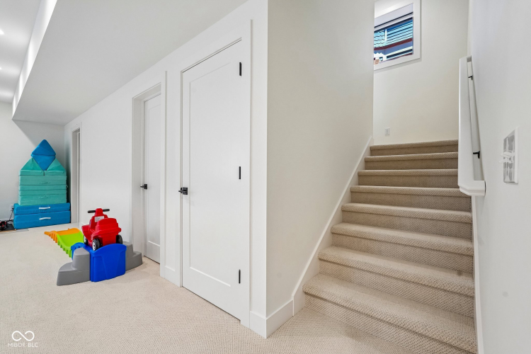 Listing Image 65