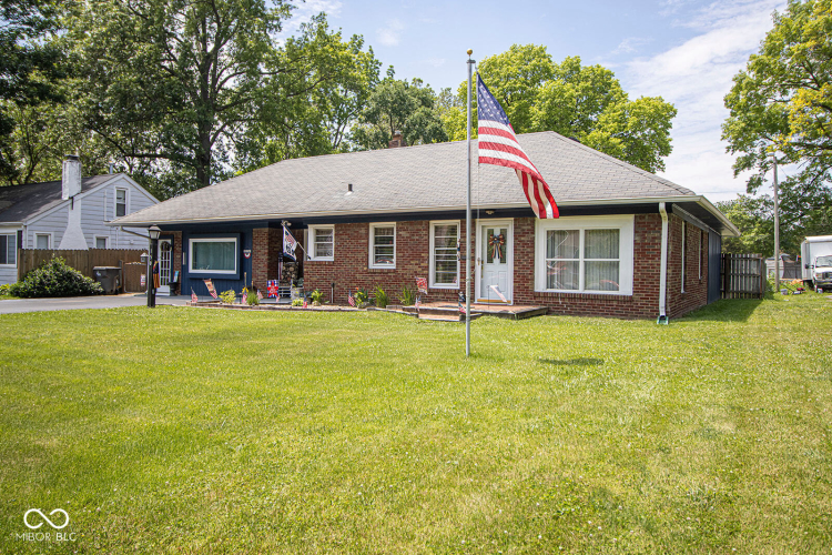 Listing Image 3