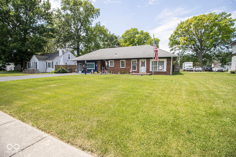 Listing Image 4