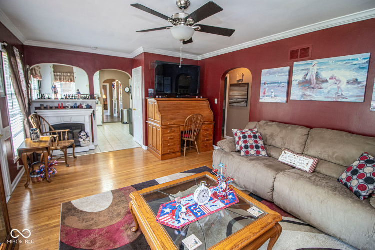 Listing Image 7