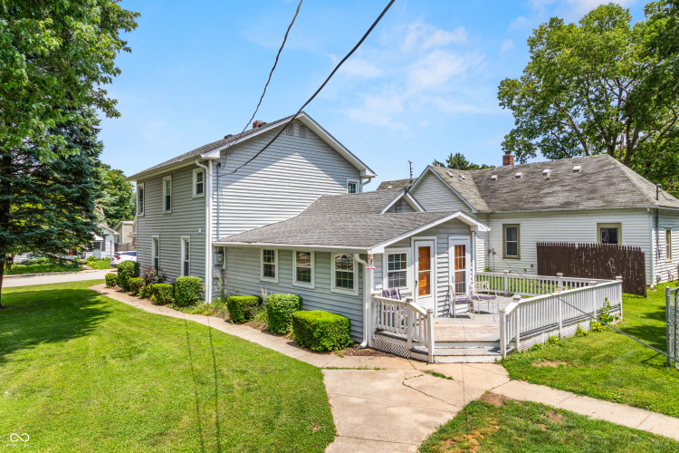 Listing Image 3