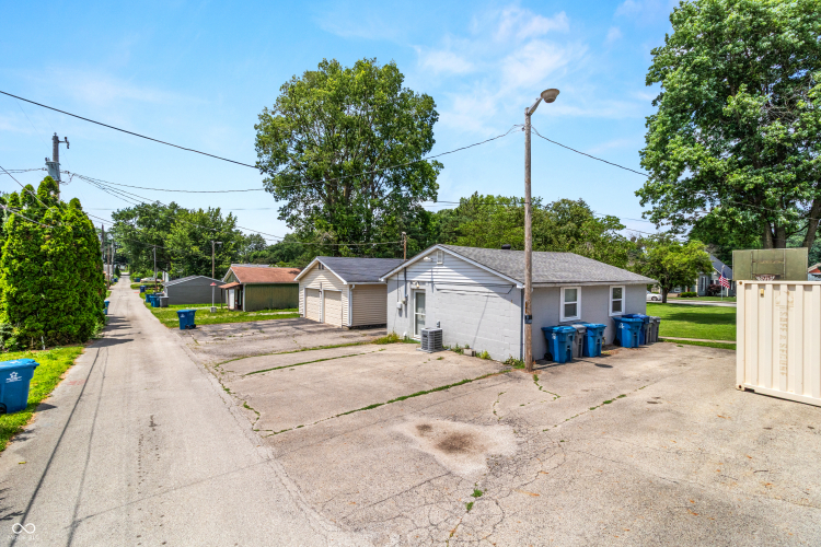 Listing Image 44