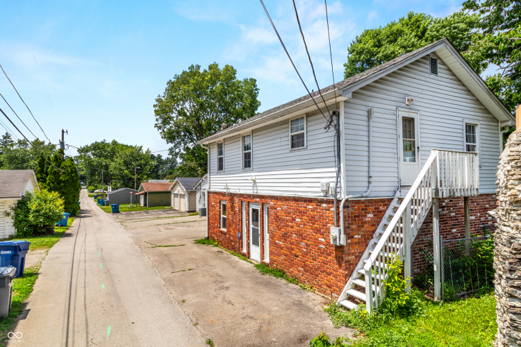 Listing Image 52