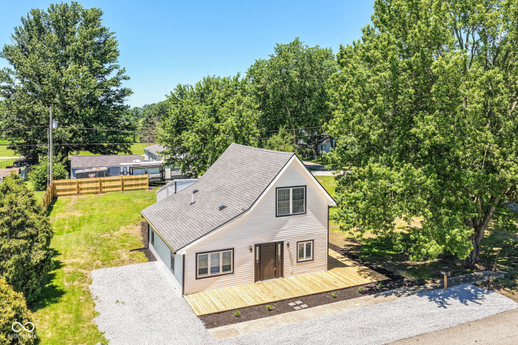 Listing Image 4