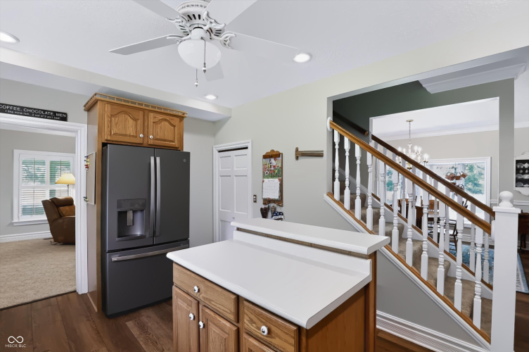 Listing Image 14