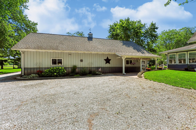 Listing Image 32