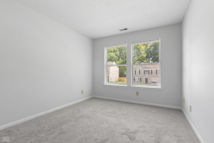 Listing Image 28