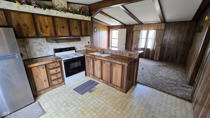Listing Image 11