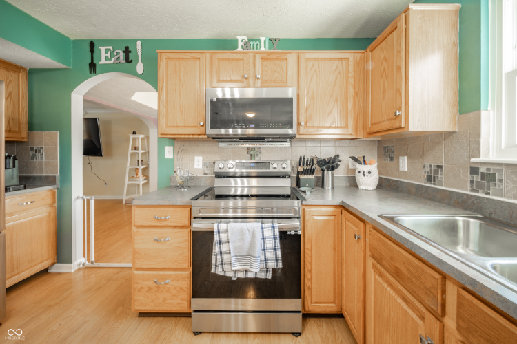 Listing Image 16