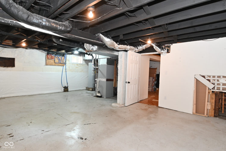 Listing Image 45