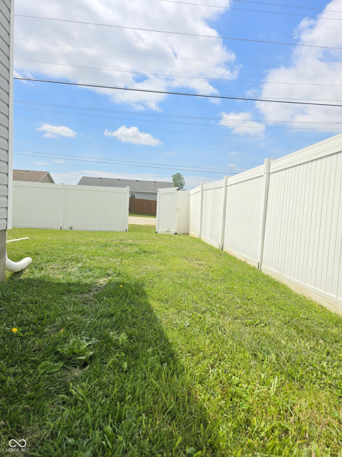 Listing Image 27