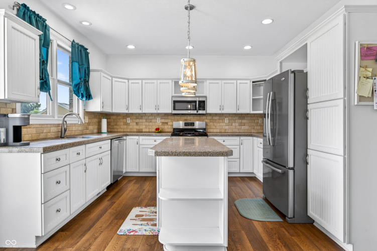 Listing Image 17