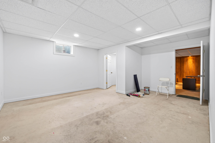 Listing Image 52