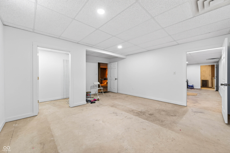 Listing Image 53