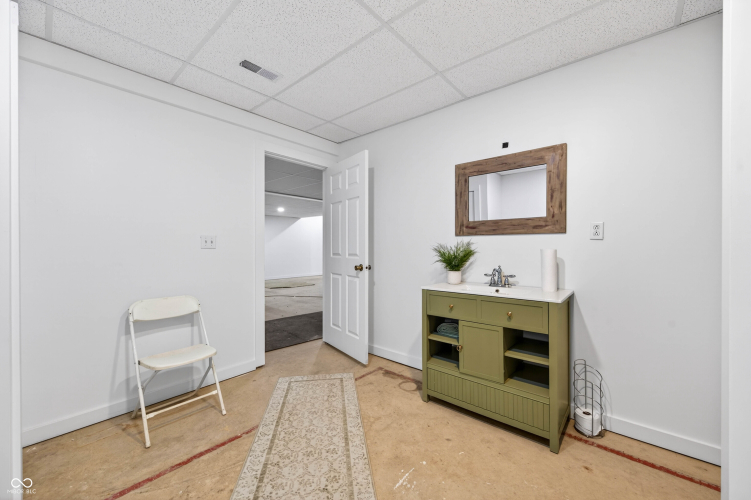Listing Image 56