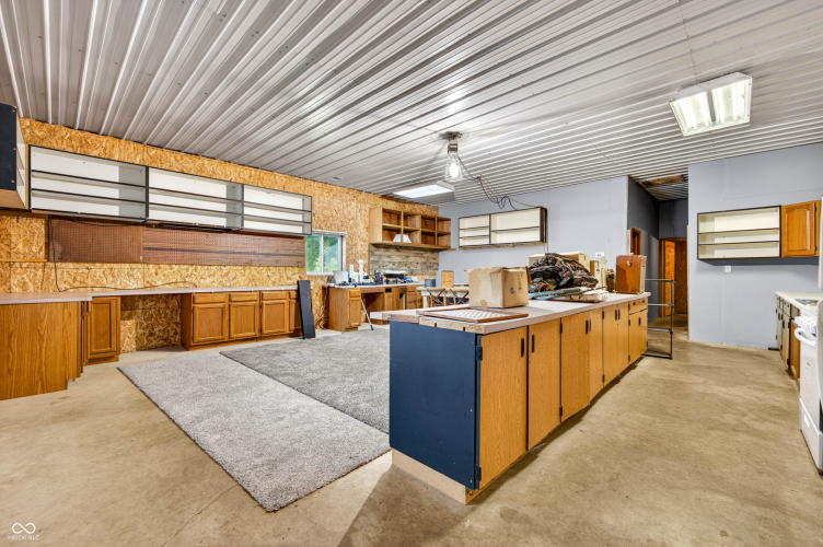 Listing Image 76