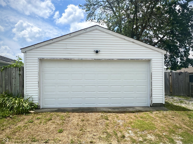 Listing Image 19