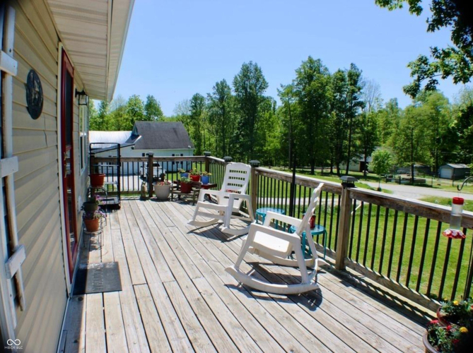 Listing Image 11