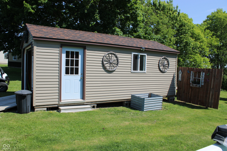 Listing Image 5