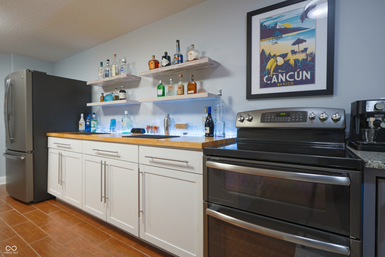 Listing Image 82