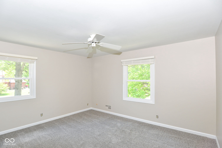 Listing Image 33