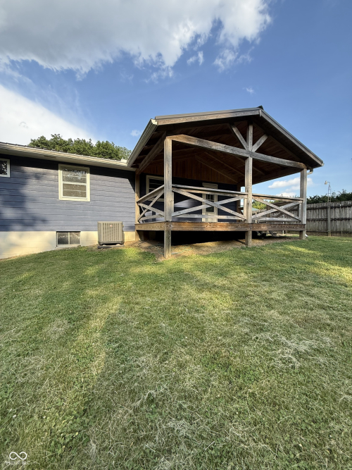 Listing Image 9