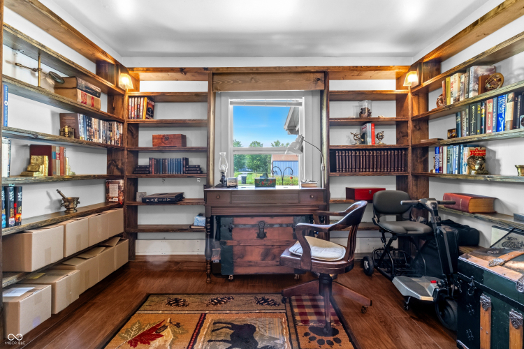 Listing Image 18