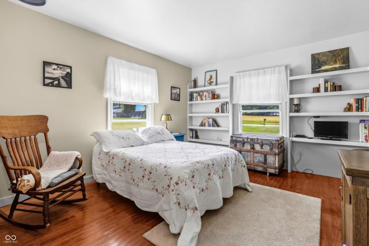 Listing Image 21