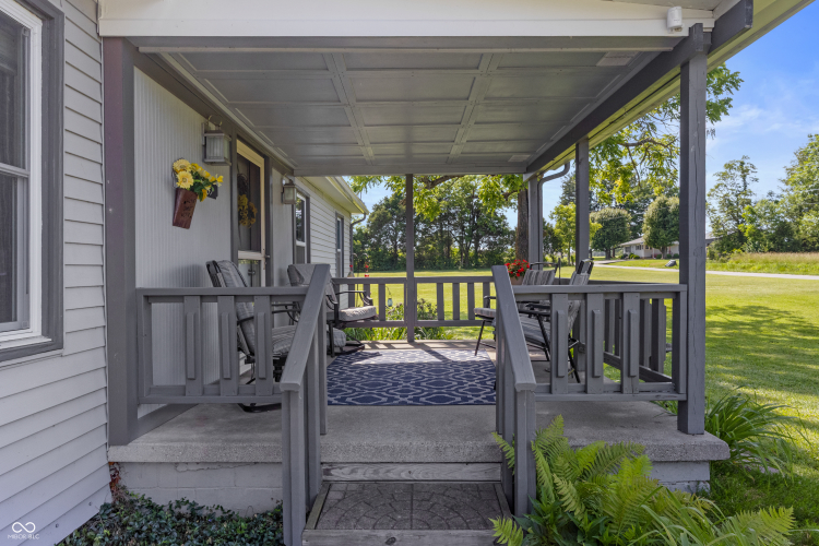 Listing Image 6