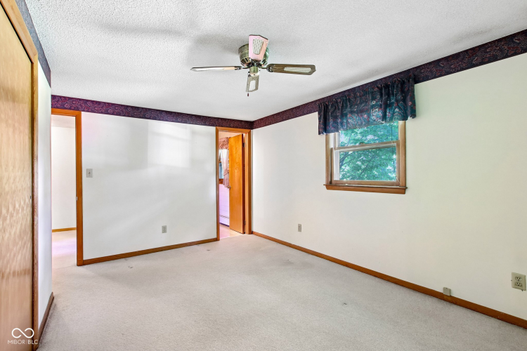 Listing Image 33
