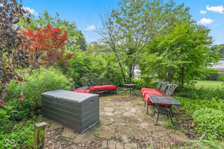 Listing Image 6